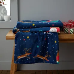 Catherine Lansfield Santa’s Christmas Wonderland Throw