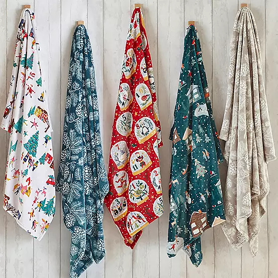 FURN Winter Pines Christmas Throw 5 FURN Winter Pines Christmas Throw - Image 3